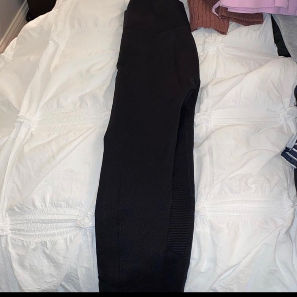 Black leggings